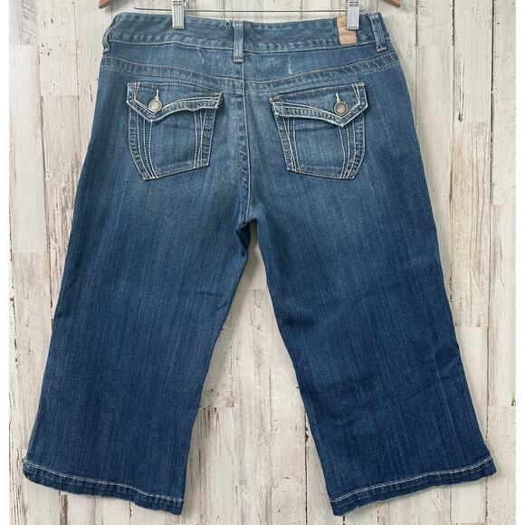 Maurices Capri Jeans Medium Blue Denim Low Rise Button Pockets Grunge Preppy Sz9 - Picture 2 of 11
